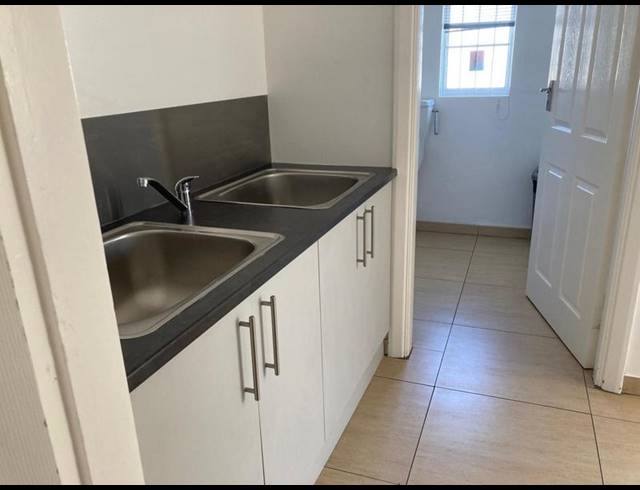 BUSINESS PROPERTY TO RENT IN NEWTON PARK